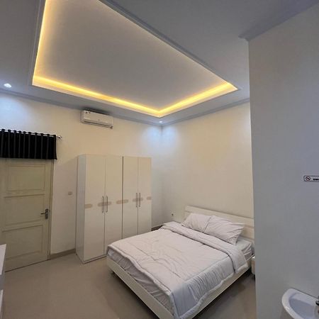 Backyard Guest House Banjar  Buitenkant foto